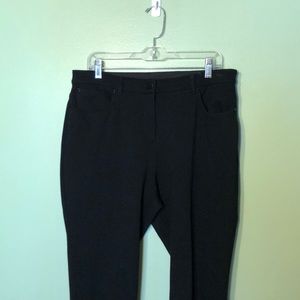 Chico’s so slimming Black Ponte pant size 2 short